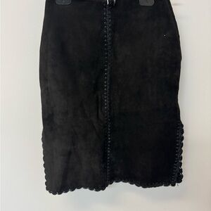 Black Knee-Length Pencil Skirt for Cocktail Events